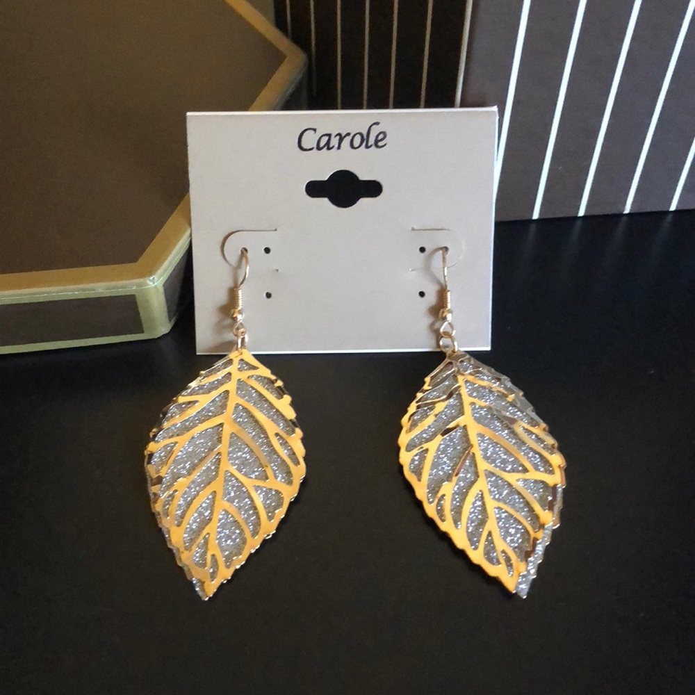 Beautiful Sparkly Leaf Earrings